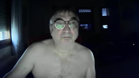 Antonio online show from 12-15-25, 02:32