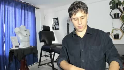 Snapshot of antonnello_ chatting on 03-05-25, 10:32 antonnello_ online show from 03-05-25, 10:32