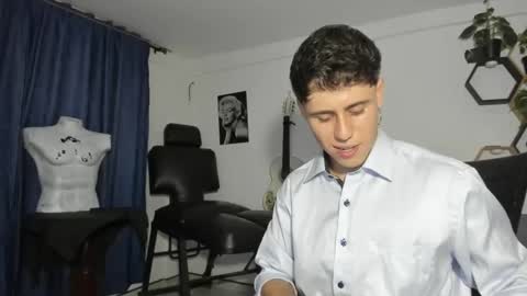 Snapshot of antonnello_ chatting on 03-08-25, 11:39 antonnello_ online show from 03-08-25, 11:39
