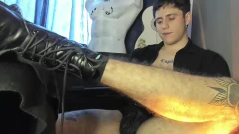 Snapshot of antonnello_ chatting on 09-12-25, 05:46 antonnello_ online show from 09-12-25, 05:46