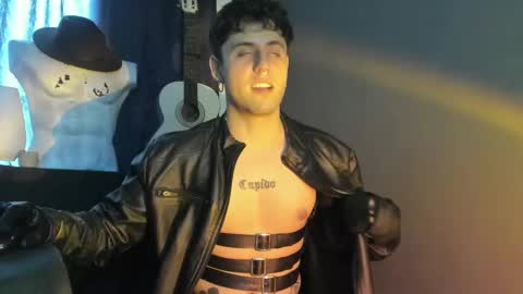 Snapshot of antonnello_ chatting on 10-08-25, 05:21 antonnello_ online show from 10-08-25, 05:21