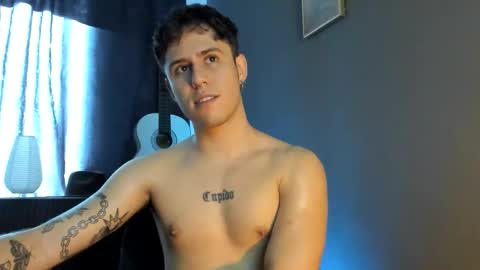 Snapshot of antonnello_ chatting on 10-25-25, 04:35 antonnello_ online show from 10-25-25, 04:35