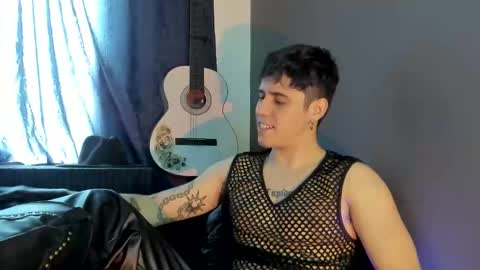 antonnello_ online show from 11-20-25, 03:12