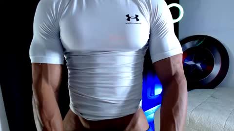 Instagram miguelangel1802  online show from 11-11-25, 04:29