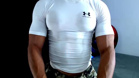 Instagram miguelangel1802  online show from 02-15-26, 06:15