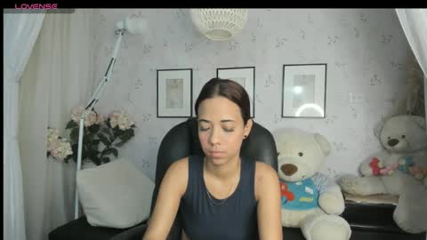 antoonellaa online show from 11-22-25, 12:15