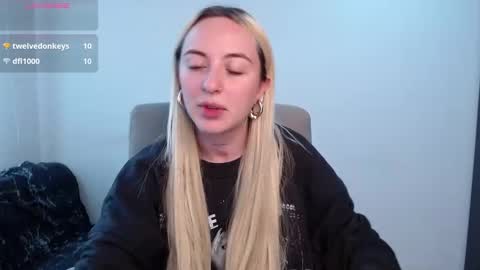 Snapshot of anttoniia chatting on 01-03-25, 09:57 Antonia online show from 01-03-25, 09:57