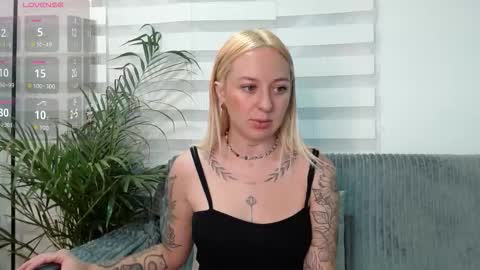 Snapshot of anttoniia chatting on 02-08-26, 11:19 Antonia online show from 02-08-26, 11:19