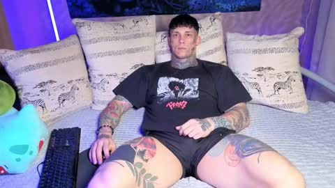 Snapshot of anubisgod88 chatting on 11-14-25, 05:06 Tom online show from 11-14-25, 05:06