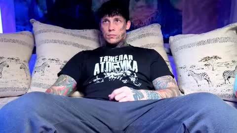 Snapshot of anubisgod88 chatting on 01-06-26, 05:22 Tom online show from 01-06-26, 05:22