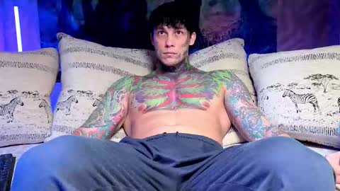 Snapshot of anubisgod88 chatting on 01-10-26, 06:15 Tom online show from 01-10-26, 06:15