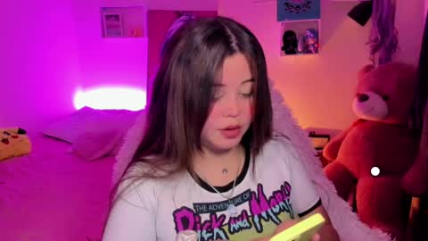   Independent model  online show from 02-24-25, 01:35