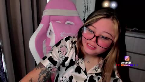 Snapshot of any_lol7 chatting on 01-09-26, 04:10 Independent model online show from 01-09-26, 04:10