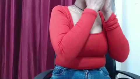 Snapshot of anya_kapoor chatting on 12-21-25, 09:00 anya kapoor no face online show from 12-21-25, 09:00