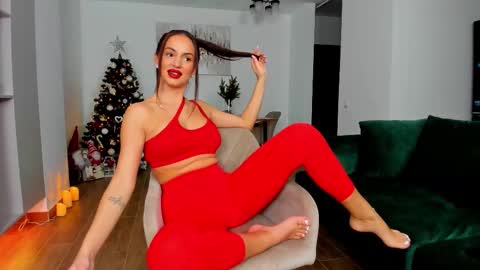 Snapshot of anyabrunette chatting on 12-17-25, 02:34 anyabrunette online show from 12-17-25, 02:34