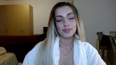 Anya online show from 05-17-26, 05:42