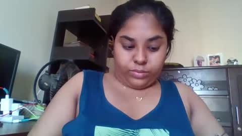 Snapshot of anydanyg chatting on 10-31-25, 10:05 anydanyg online show from 10-31-25, 10:05