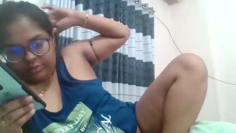 Snapshot of anydanyg chatting on 10-31-25, 10:11 anydanyg online show from 10-31-25, 10:11