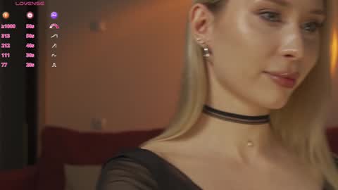 Snapshot of anyeess chatting on 10-23-25, 05:23 Anna online show from 10-23-25, 05:23