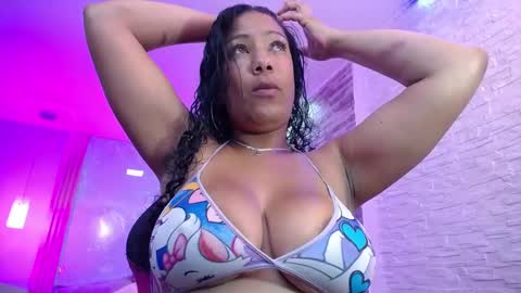 Anyela  online show from 01-11-25, 01:22