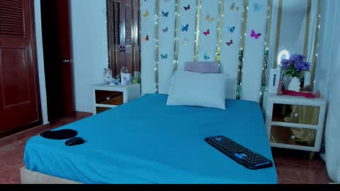 Anyela  online show from 09-26-25, 12:47