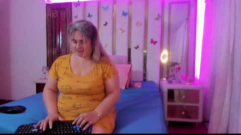 Anyela  online show from 05-30-26, 03:47