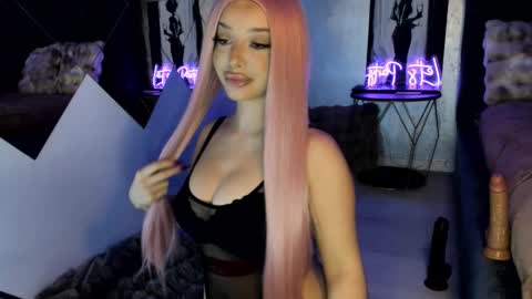 Snapshot of anyolaveritas chatting on 11-23-25, 08:52 Sophie online show from 11-23-25, 08:52