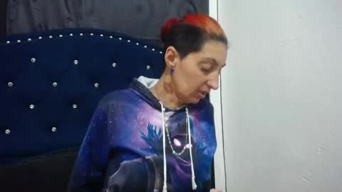 Snapshot of anyu_1306 chatting on 12-16-24, 01:31 anyu online show from 12-16-24, 01:31