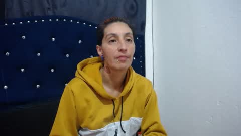 Snapshot of anyu_1306 chatting on 12-21-24, 11:01 anyu online show from 12-21-24, 11:01