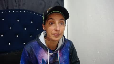 Snapshot of anyu_1306 chatting on 01-04-25, 04:55 anyu online show from 01-04-25, 04:55