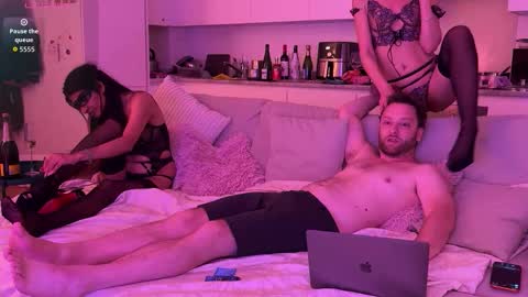 Snapshot of ap_couple chatting on 01-10-26, 02:13 ap_couple online show from 01-10-26, 02:13