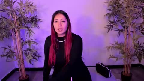 Snapshot of aphirl__ chatting on 10-14-25, 12:17 Aphirl online show from 10-14-25, 12:17