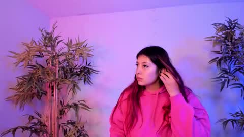 Snapshot of aphirl__ chatting on 10-15-25, 12:05 Aphirl online show from 10-15-25, 12:05