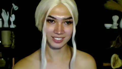 Snapshot of aphr0dite_x chatting on 02-26-25, 08:15 Roman Goddess online show from 02-26-25, 08:15