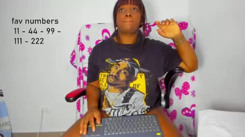 Snapshot of aphrodites_ass chatting on 06-05-26, 03:13 Tati Colombian online show from 06-05-26, 03:13