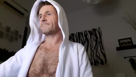 Snapshot of apollobest77 chatting on 01-07-25, 11:24 apollobest77 online show from 01-07-25, 11:24