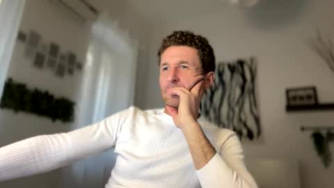 Snapshot of apollobest77 chatting on 01-19-25, 03:32 apollobest77 online show from 01-19-25, 03:32