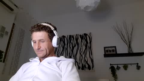 Snapshot of apollobest77 chatting on 01-29-25, 08:56 apollobest77 online show from 01-29-25, 08:56