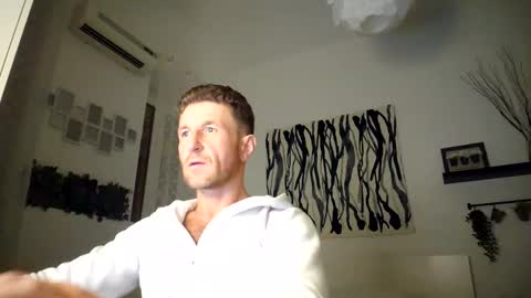 Snapshot of apollobest77 chatting on 02-04-25, 07:33 apollobest77 online show from 02-04-25, 07:33