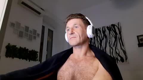 Snapshot of apollobest77 chatting on 02-09-25, 11:57 apollobest77 online show from 02-09-25, 11:57