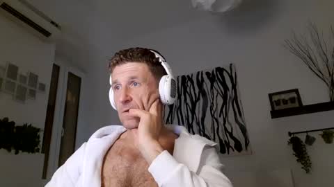 Snapshot of apollobest77 chatting on 02-13-25, 08:03 apollobest77 online show from 02-13-25, 08:03