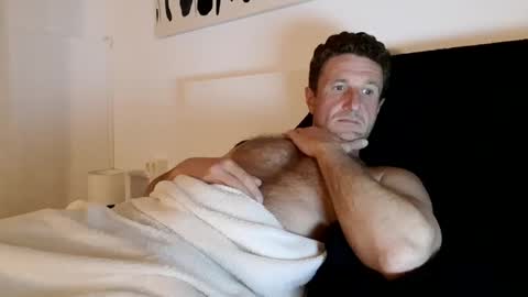 Snapshot of apollobest77 chatting on 03-09-25, 06:43 apollobest77 online show from 03-09-25, 06:43