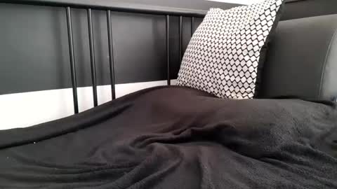 Snapshot of apollobest77 chatting on 09-20-25, 12:17 apollobest77 online show from 09-20-25, 12:17