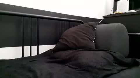 Snapshot of apollobest77 chatting on 10-08-25, 03:09 apollobest77 online show from 10-08-25, 03:09