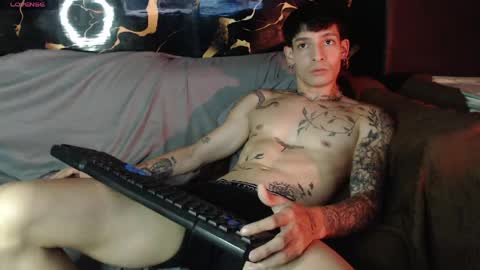 Snapshot of apolo01_ chatting on 04-17-26, 03:09 Apolo online show from 04-17-26, 03:09