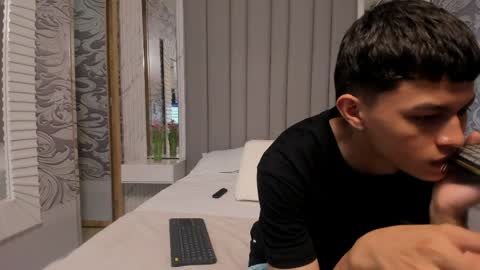 Snapshot of apolo_jonnes chatting on 05-20-26, 02:07 online show from 05-20-26, 02:07