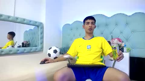 Snapshot of apolo_richards chatting on 02-20-26, 07:36 Apolo Richards online show from 02-20-26, 07:36