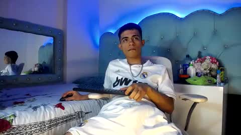 Snapshot of apolo_richards chatting on 03-19-26, 07:51 Apolo Richards online show from 03-19-26, 07:51