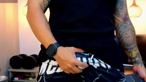 Snapshot of apolo_ryder chatting on 05-08-26, 10:15 APOLO online show from 05-08-26, 10:15