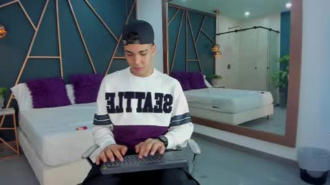 apolojackson2 online show from 05-26-26, 12:45